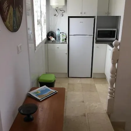 Lovely 2 Bedroom In Appartement Caleta de Fuste